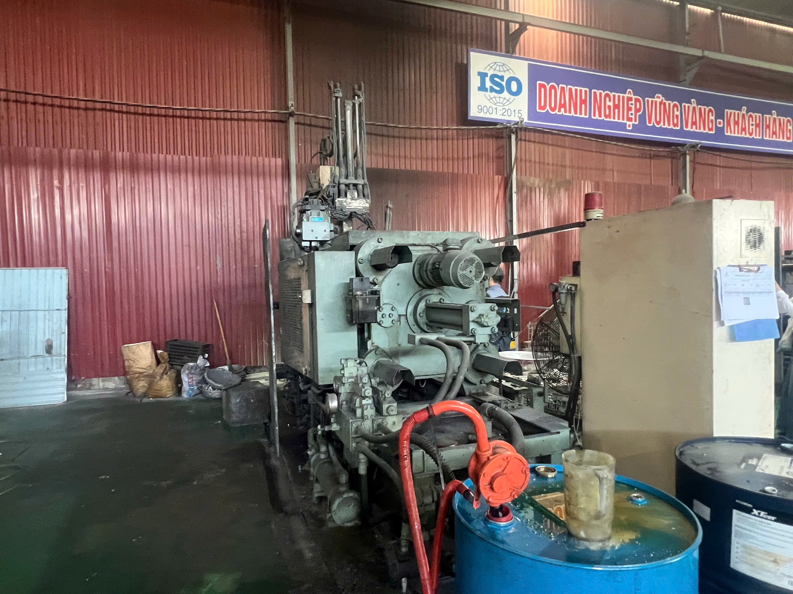 Vertical Honing Machine.jpg